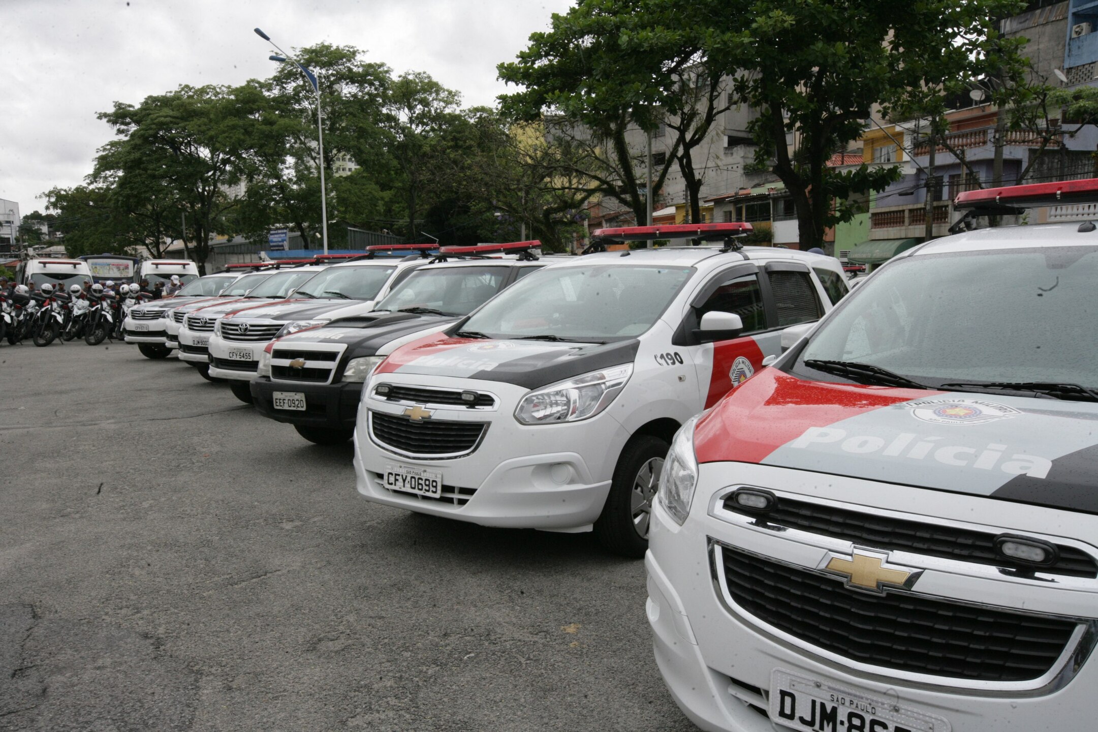 Deste total, sete eram procuradas da Justiça e estavam foragidas