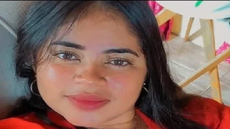 Familiares da vítima relataram à polícia que, após cometer o crime, a suspeita foi ao velório e confessou ter violado o corpo de Carolaine (Foto)