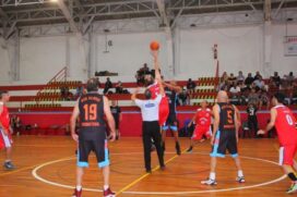 Os jogos começam nos quatro dias no período da manhã
