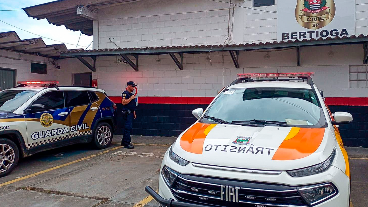 O indivíduo identificado foi encaminhado à Delegacia de Polícia da Cidade