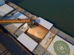 O movimento geral de cargas no Porto de Santos, de janeiro a agosto de 2023, foi de 111,4 milhões de toneladas
