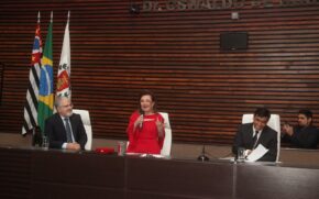 Telma de Souza agradeceu as homenagens e às pessoas que compareceram ao evento