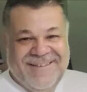 Marcos chegou a ser socorrido, mas não resistiu aos disparos