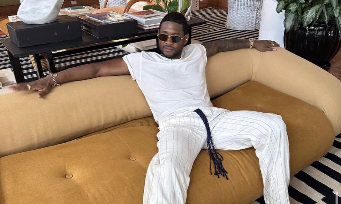 O cantor Usher foi anunciado como atração principal do Super Bowl 2024 pela NFL