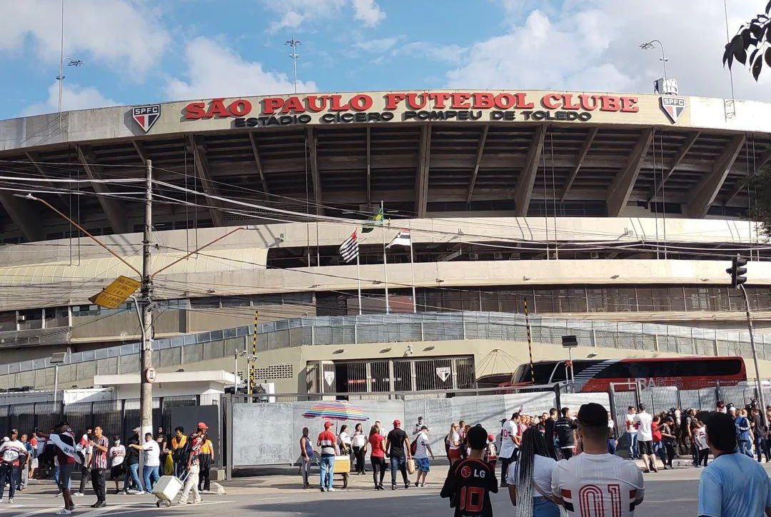 Estádio do Morumbi , ou agora MorumBIS, do São Paulo Futebol Clube