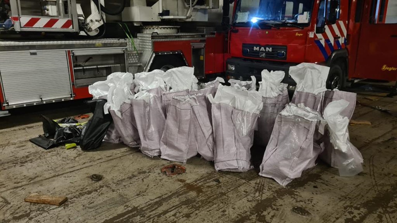 A droga localizada foi entregue à Polícia Federal que investigará o caso através de inquérito policial