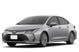 O Corolla sedã convencional é movido pelo motor 2.0 de 175 cavalos de potência, enquanto as variantes híbridas associam o propulsor 1.8 de 101 cavalos a dois elétricos que somam 75 cavalos