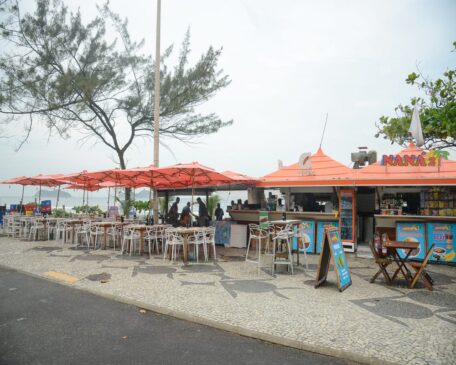 Quiosque na Barra da Tijuca, zona oeste da capital fluminense onde médicos foram assassinados