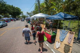Feira de Artesanato Itinerante reúne artesãos de diversos segmentos