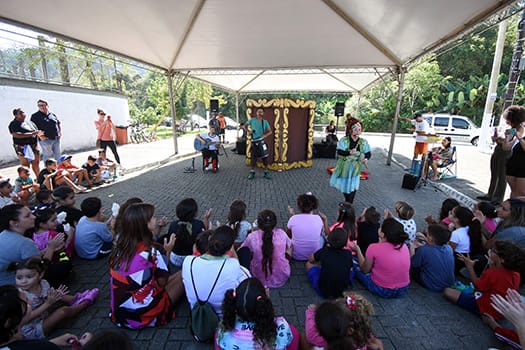 Cultura Kids oferece uma programação aos moradores dos conjuntos habitacionais