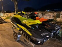 Quatro motos aquáticas foram apreendidas pelas autoridades em Guarujá