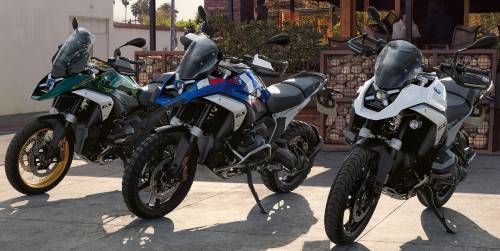 O motor boxer de 1.300 cc produz uma potência de 145 cavalos a 7.750 rpm