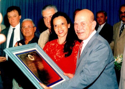 Maria Eugênia concedeu o título de Cidadão Itanhaense para Alcyr Ferreira da Costa, em abril de 1997, ex- vereador na Câmara de Itanhaém
