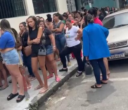 Loja atendeu mais de 500 clientes até as 17h desta terça-feira (24)