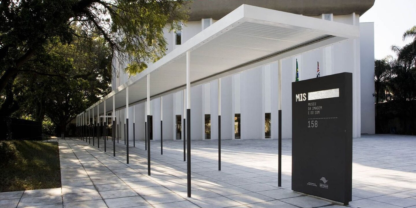 Ainda no domingo, no Museu da Imagem e do Som, haverá uma maratona infantil com histórias, oficinas, peças de teatro, sessões de cinema e outras atividades. A programação começa às 10h