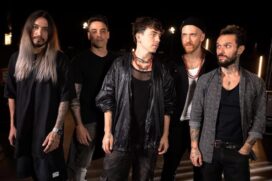 A banda de rock sobe ao palco do Clube dos Portuários com a tour 'Cedo Ou Tarde'