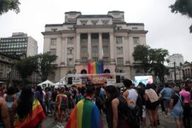 O evento foi realizado neste domingo (08) na Praça Mauá