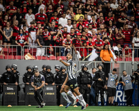 Com o resultado, o Santos abre cinco pontos para o Z4 e vai a 37 em 15&ordm; lugar