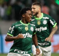 Endrick, Flaco López (2) e Éder (contra), marcaram os gols da partida