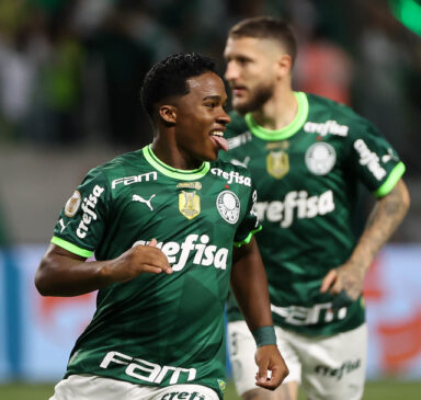 Endrick, Flaco López (2) e Éder (contra), marcaram os gols da partida
