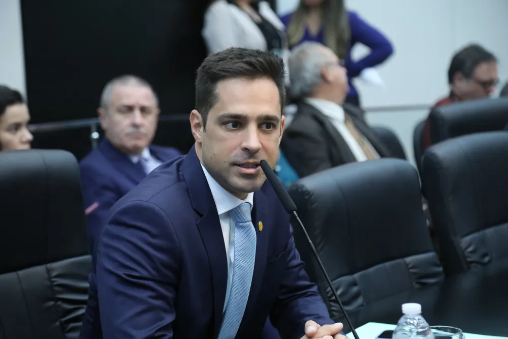 Deputado estadual Leonardo Siqueira (Novo)