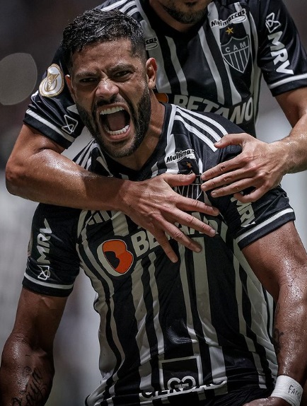 De pênalti, Hulk marcou o 400&ordm; gol em jogos oficiais na carreira