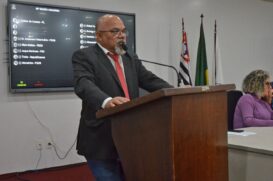 Tinho (Republicanos) apresentou PEC na última terça-feira (31), em sessão plenária