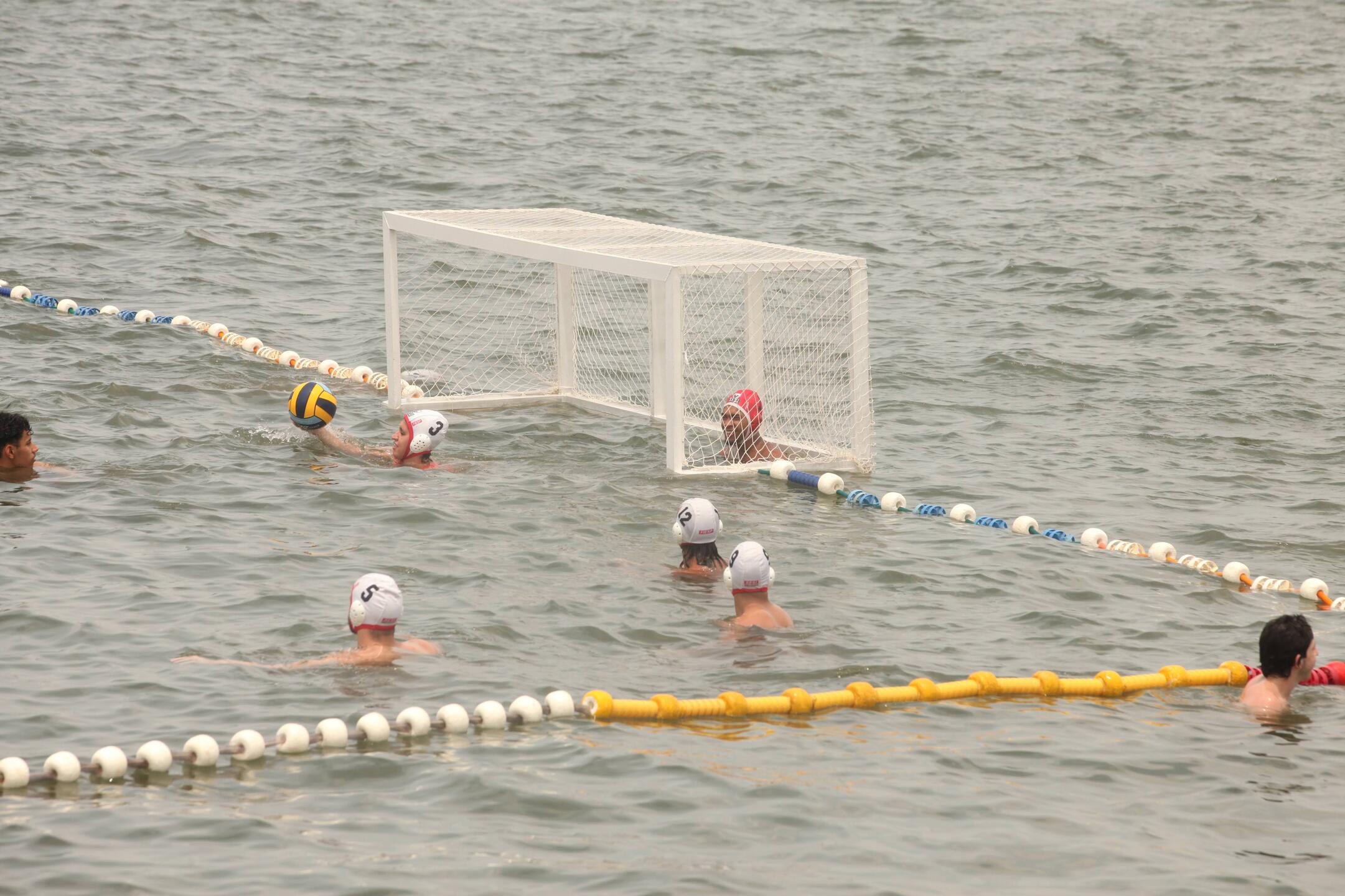De caráter amistoso, a competição teve provas iniciadas na manhã deste sábado (18) e seguem no domingo (19), a partir das 10h, em frente ao Clube Internacional de Regatas. 