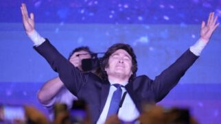 Javier Milei subirá à tribuna do Congresso Nacional para receber a faixa presidencial neste domingo