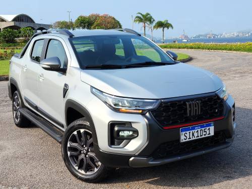 A versão Ultra da picape Fiat Strada vem com capota marítima de série
