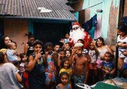 Papai Noel vai visitar crianças do Dique da Vila Gilda no dia 17 de dezembro