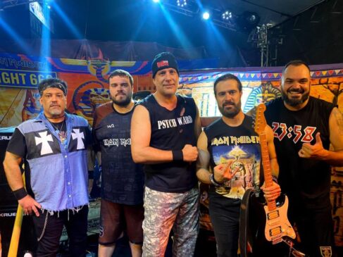 Banda Flight666 (Iron Maiden Cover)