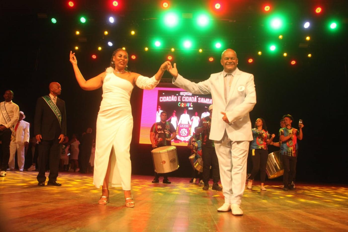 Os vencedores Marcos de Brito Silva e Tereza Cristina Pereira Félix