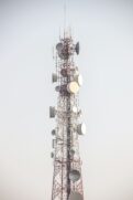 A atualização das leis das antenas, que são municipais, é fundamental para que as operadoras de telecomunicações saibam onde os novos equipamentos podem ser instalados