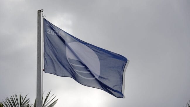 Em Guarujá, todos já podem conferir a 14ª Bandeira Azul da Praia do Tombo