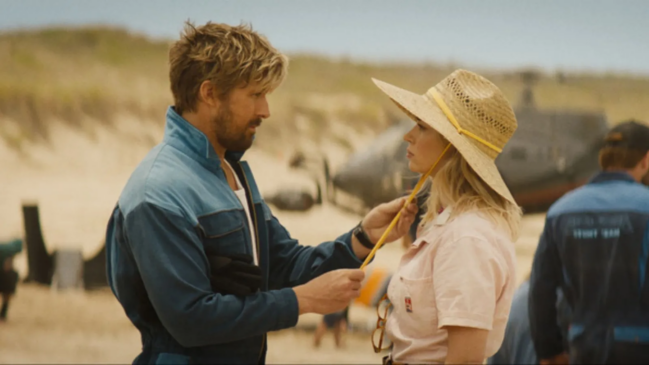Ryan Gosling e Emily Blunt em cena de 'O Dublê'