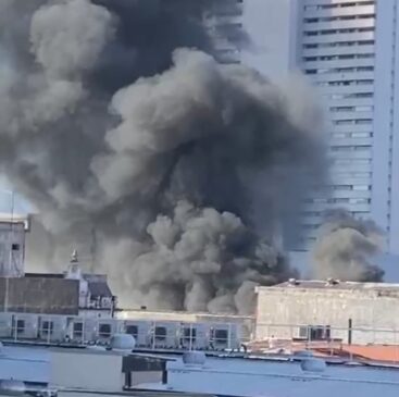 Incêndio atinge loja no Centro de São Vicente