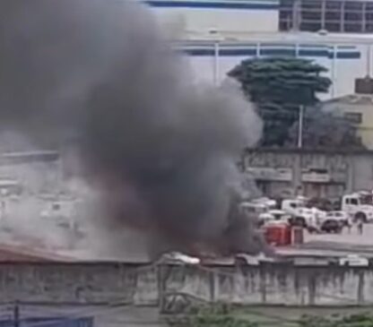 Fumaça gerada pela explosão no Porto de Santos