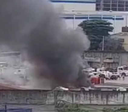 Fumaça gerada pela explosão no Porto de Santos