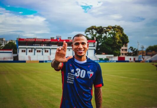 Jogador Rómulo Otero