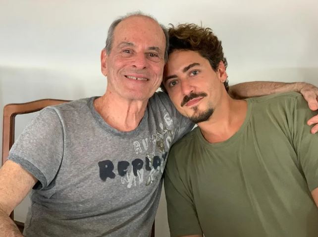 O ator Jesuíta Barbosa, que vai interpretar Ney Matogrosso na cinebiografia