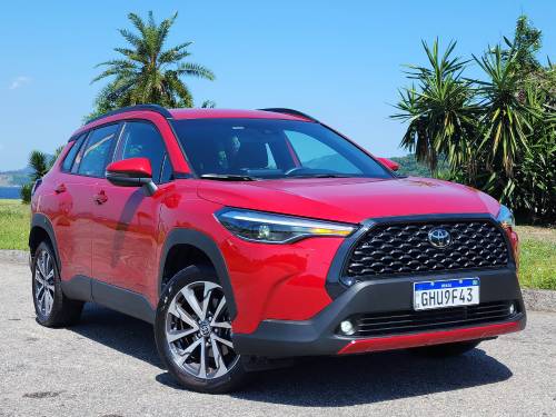 O motor flex 2.0L Dynamic Force de quatro cilindros e 16V entrega 177 cavalos com etanol e 169 cavalos com gasolina