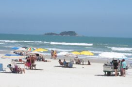 No topo da lista de preferência dos viajantes estão os destinos de Ubatuba, Guarujá, Praia Grande, São Sebastião e Santos