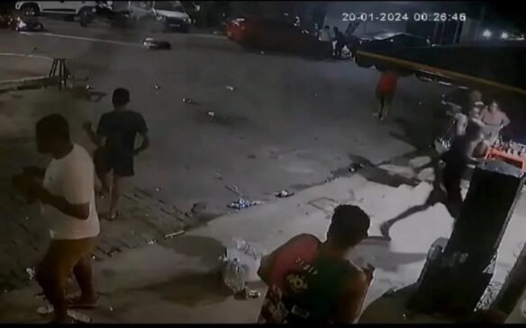 Polícia suspeita de guerra entre facções, já que o assassinado, identificado como Patrick dos Reis, de 26 anos, possuía 17 passagens criminais