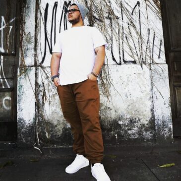 A vida do santista encontrou o rap cedo. O cantor e compositor explica que a paixão começou na sua infância ao escutar fitas de 'black music'