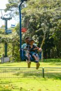 O Parque Natural Municipal do Estoril, um dos principais da cidade, possui - além de sombra, água fresca e o canto dos pássaros - teleférico, pedalinho, stand up paddle, caiaques, entre outras atrações