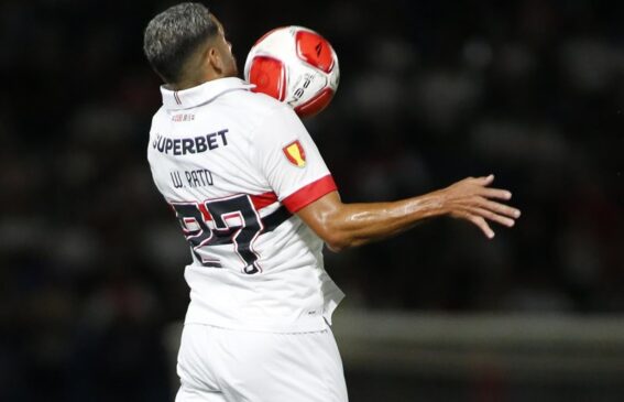 Com o resultado, o São Paulo chegou a quatro pontos e manteve, ao menos provisoriamente, a liderança do grupo D