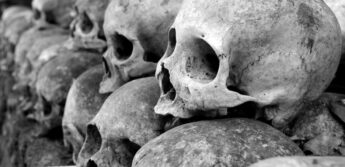 Sacos mortuários estariam atrapalhando a decomposição dos mortos pela covid-19