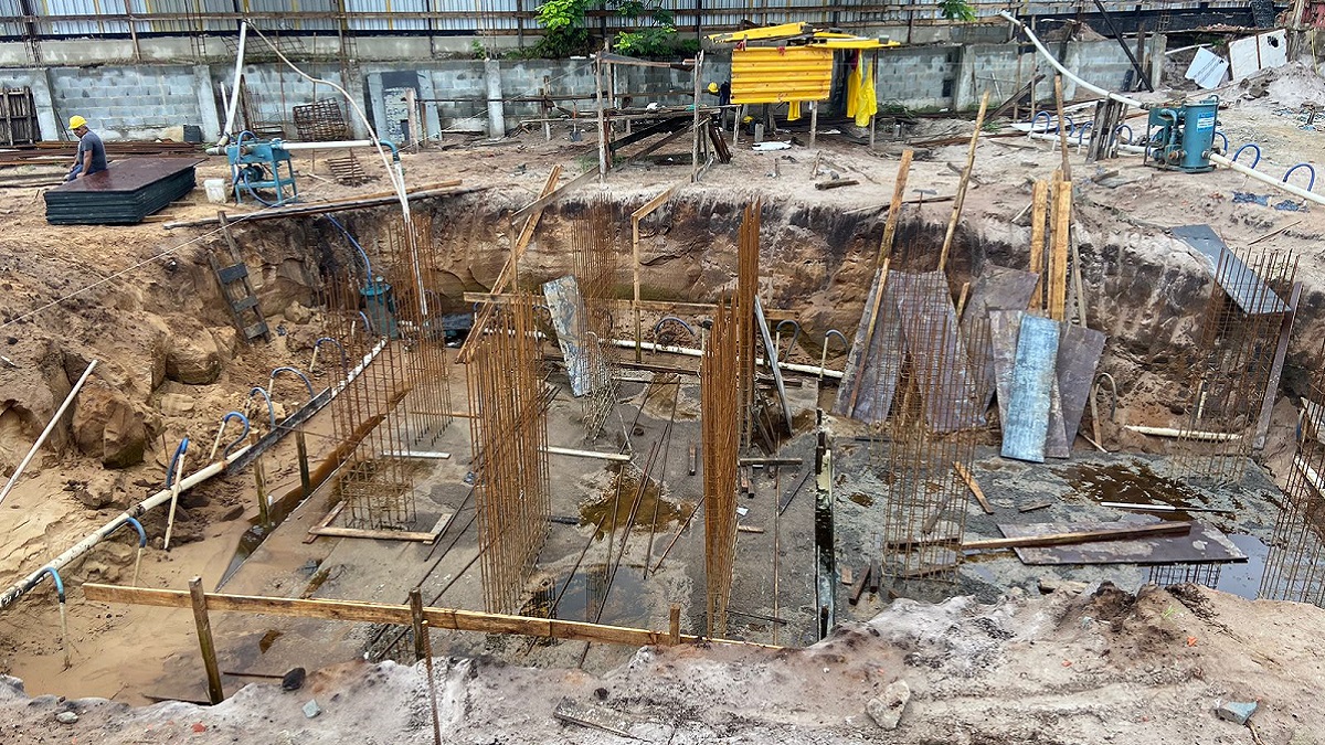 Construção de edifício residencial, no bairro Caiçara em Praia Grande, subtraía ilegalmente a energia vinda dos postes de iluminação pública