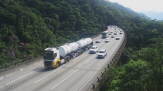 Tráfego na Rodovia dos Imigrantes é tranquilo na manhã desta terça